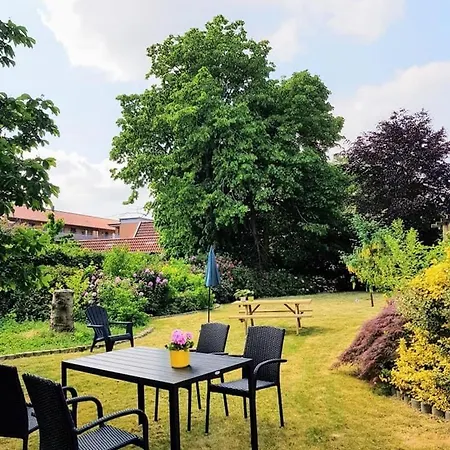 Hébergement de vacances 5 Minute Walk To Lego House - Perfect Location - Studio With Private Entrance - Garden On Site *